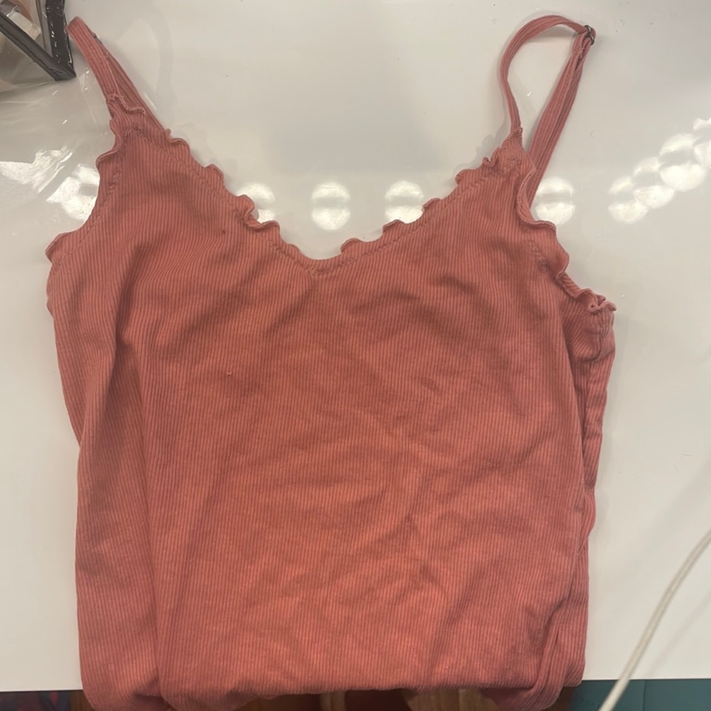 pink hollister crop top